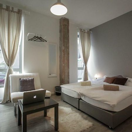 Boutique Hostel Shappy Загреб Екстериор снимка